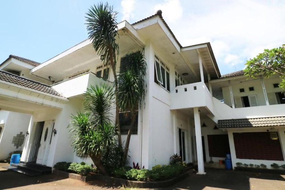 Villa Sri Manganti Yakarta Exterior foto
